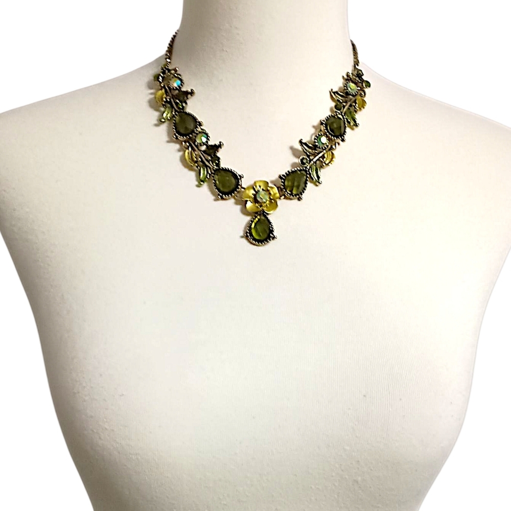 Vintage Rhinestone Floral Leaf Necklace Y Drop Green Gold MCM Fairy‎ Whimsigoth - Picture 3 of 16